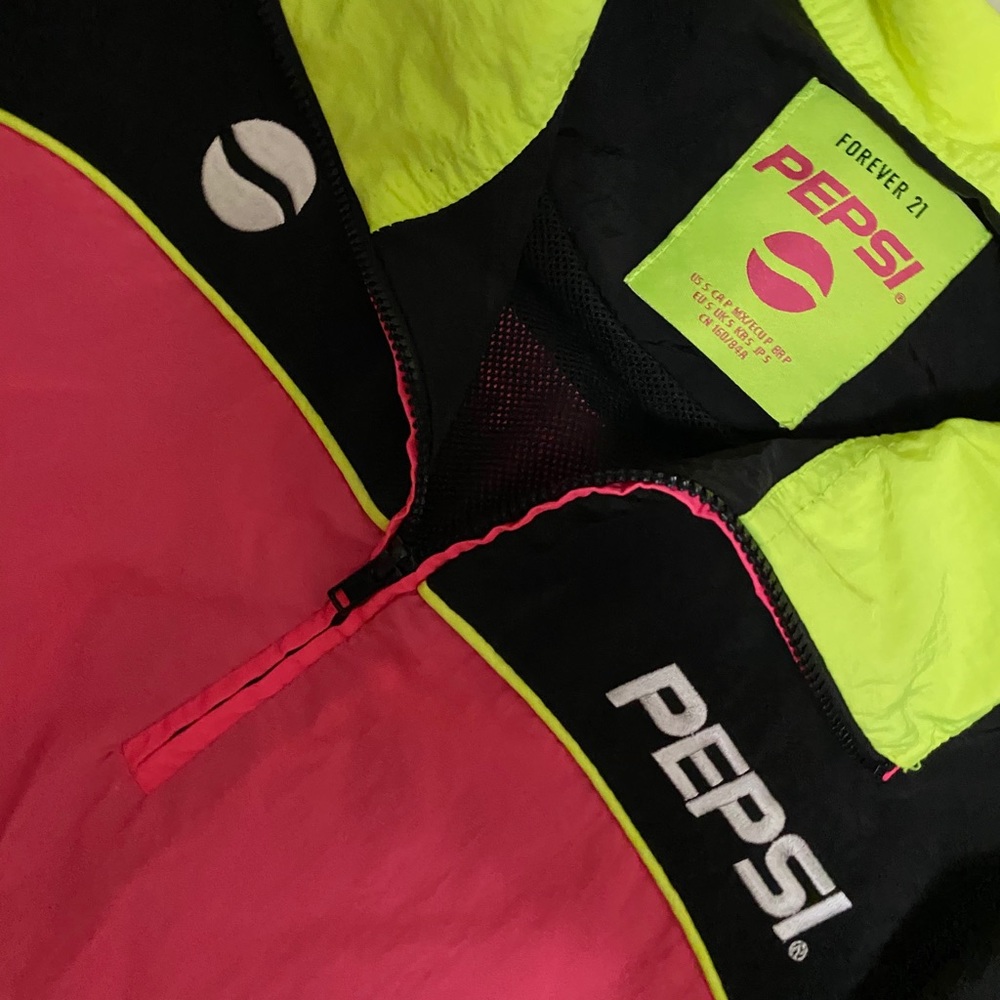 Cropped Windbreaker Pepsi Collab with Forever21